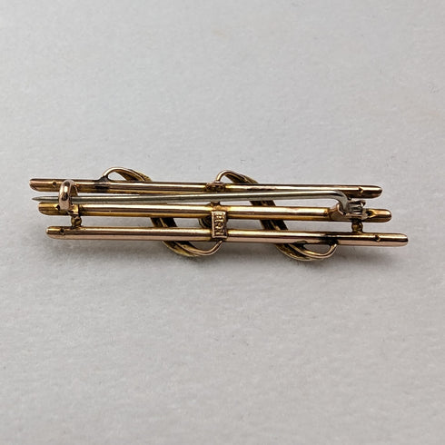 古董 9 克拉金綠寶石和珍珠胸針